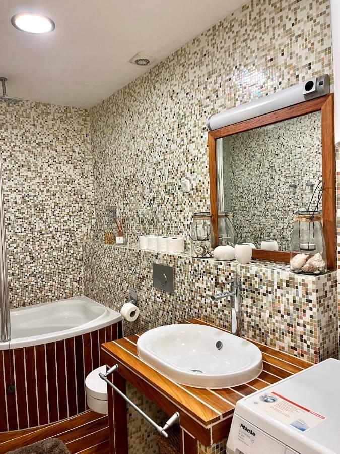 Apartment Delux Ровинь Экстерьер фото