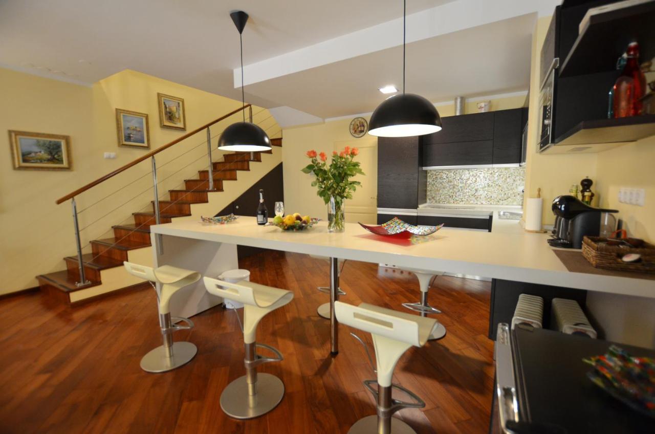 Apartment Delux Ровинь Экстерьер фото