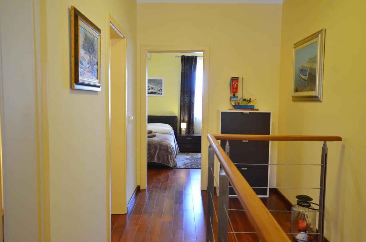 Apartment Delux Ровинь Экстерьер фото